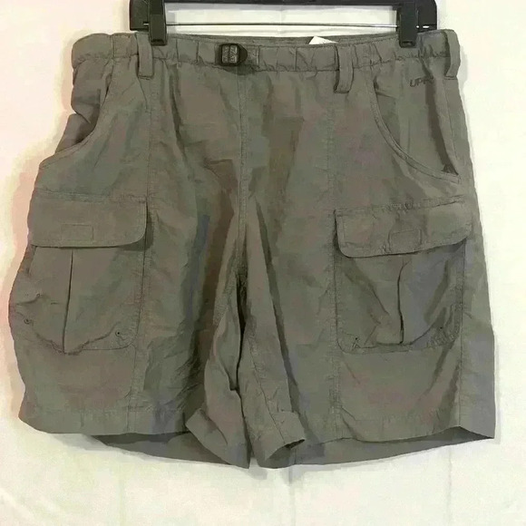 Columbia Women’s Cargo Shorts‎ - Size L, UPF 30+ Protection - Picture 1 of 6
